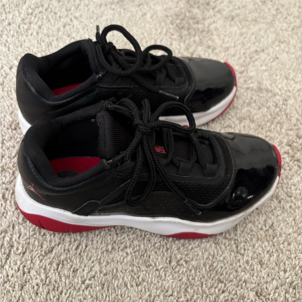 Air Jordan 11 CMFT Low GS 'Bred'